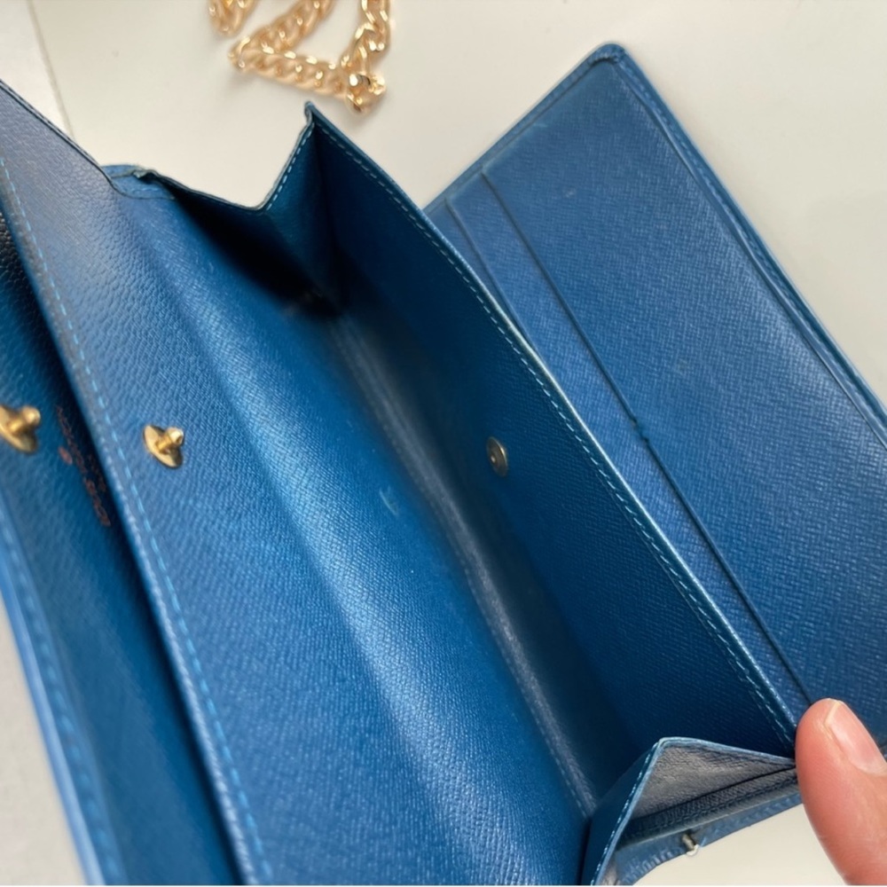 Louis Vuitton Epi Wallet - Picture 7 of 16